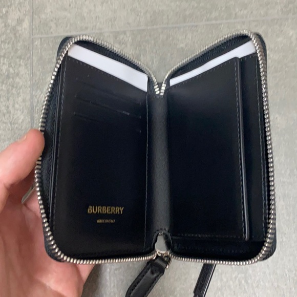 Burberry Accessories Authentic Bnwt Burberry Passport Zip Around